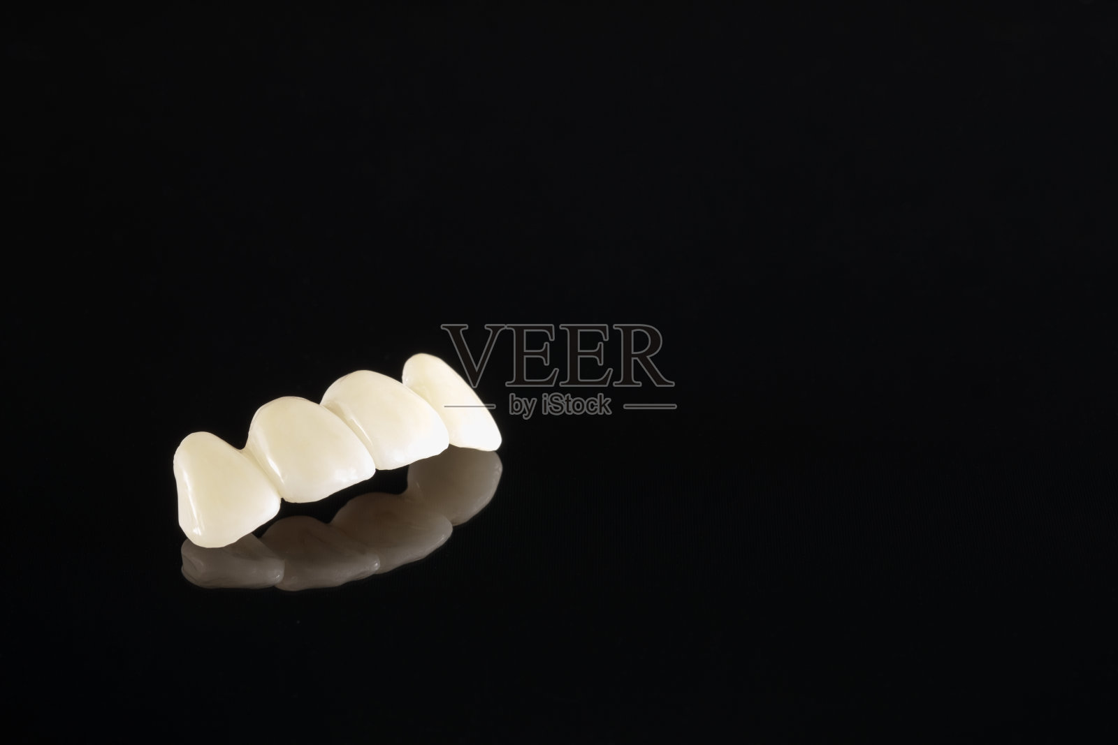 假牙修复术或假照片摄影图片