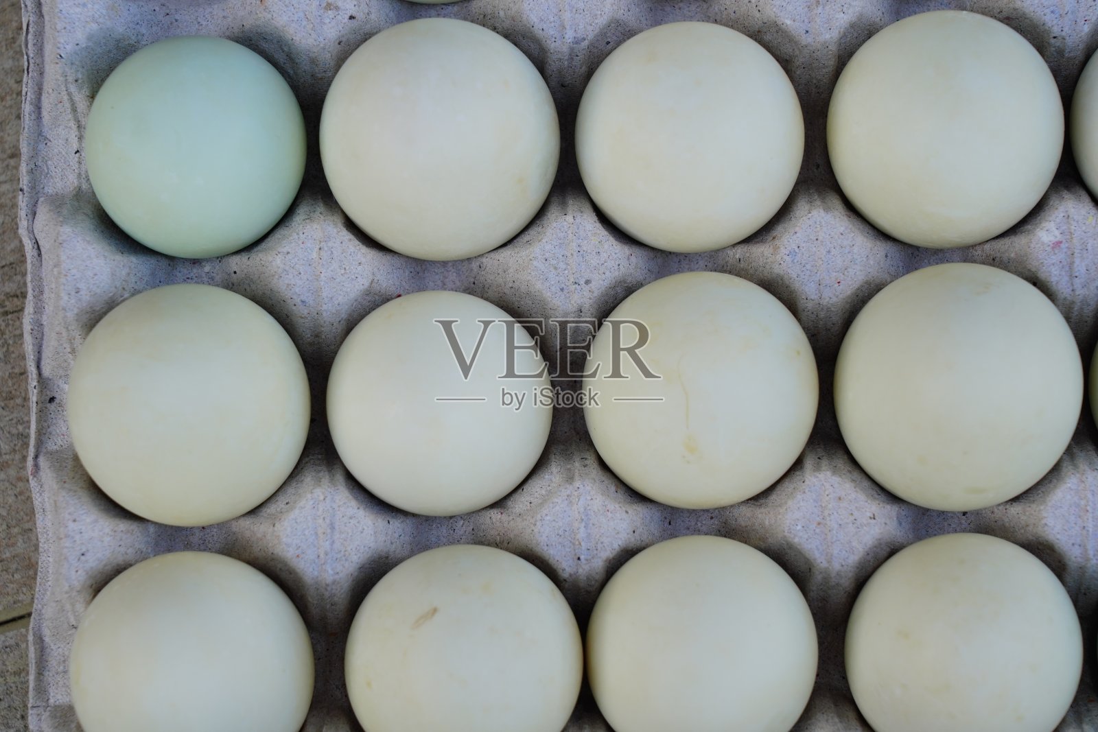 蛋盒咸蛋，照片摄影图片