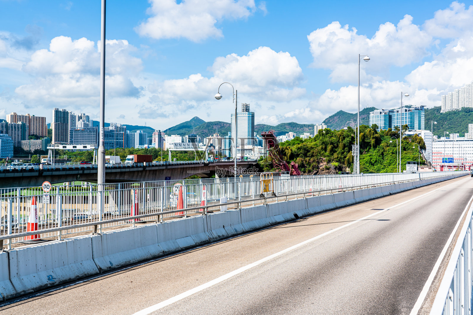 葵青路及青衣南桥照片摄影图片