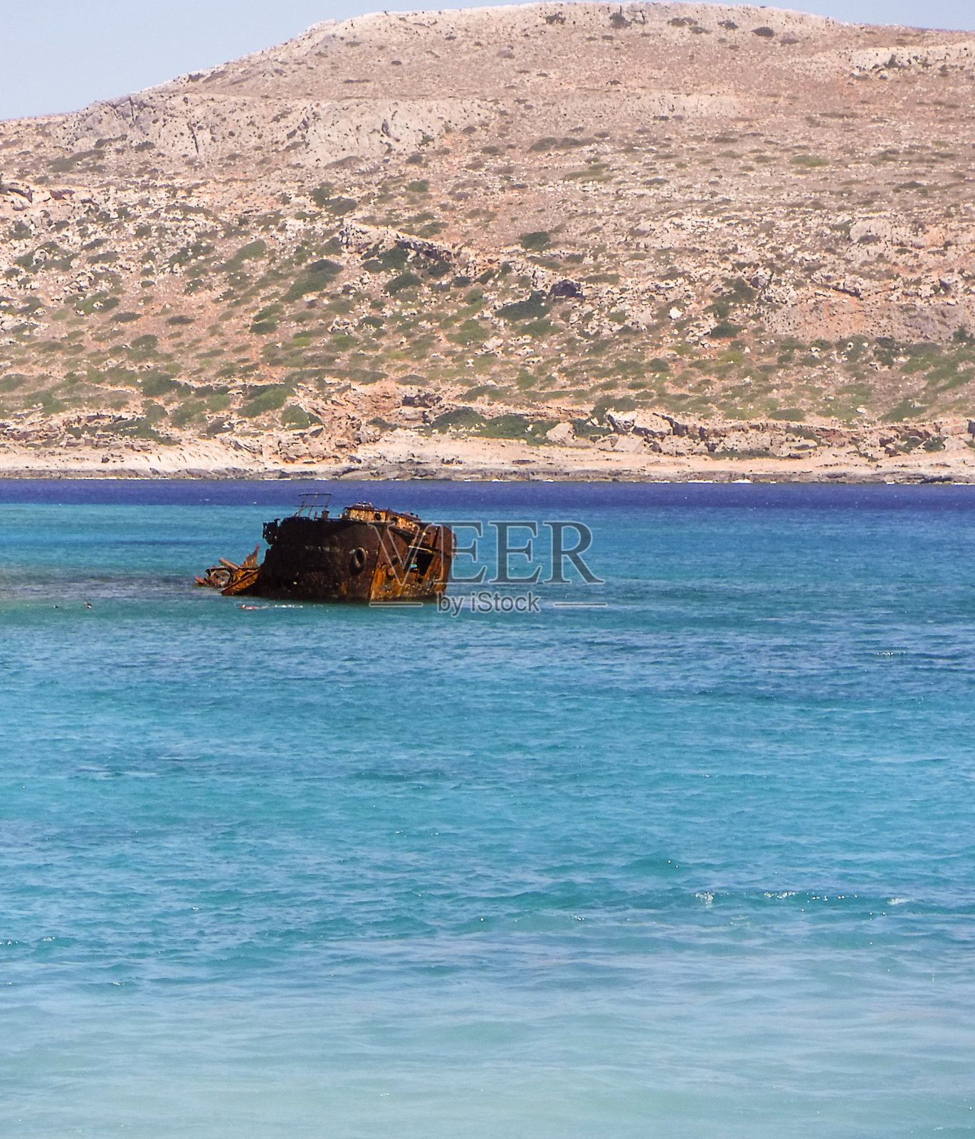 希腊克里特岛的Elafonissi海滩和沉船照片摄影图片