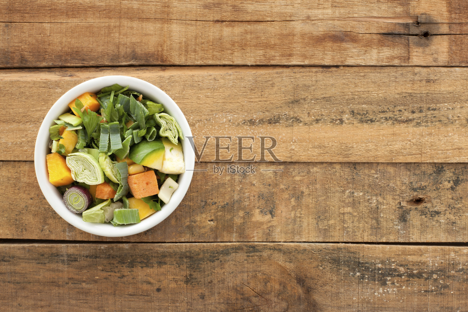 蔬菜混在一起煮汤照片摄影图片