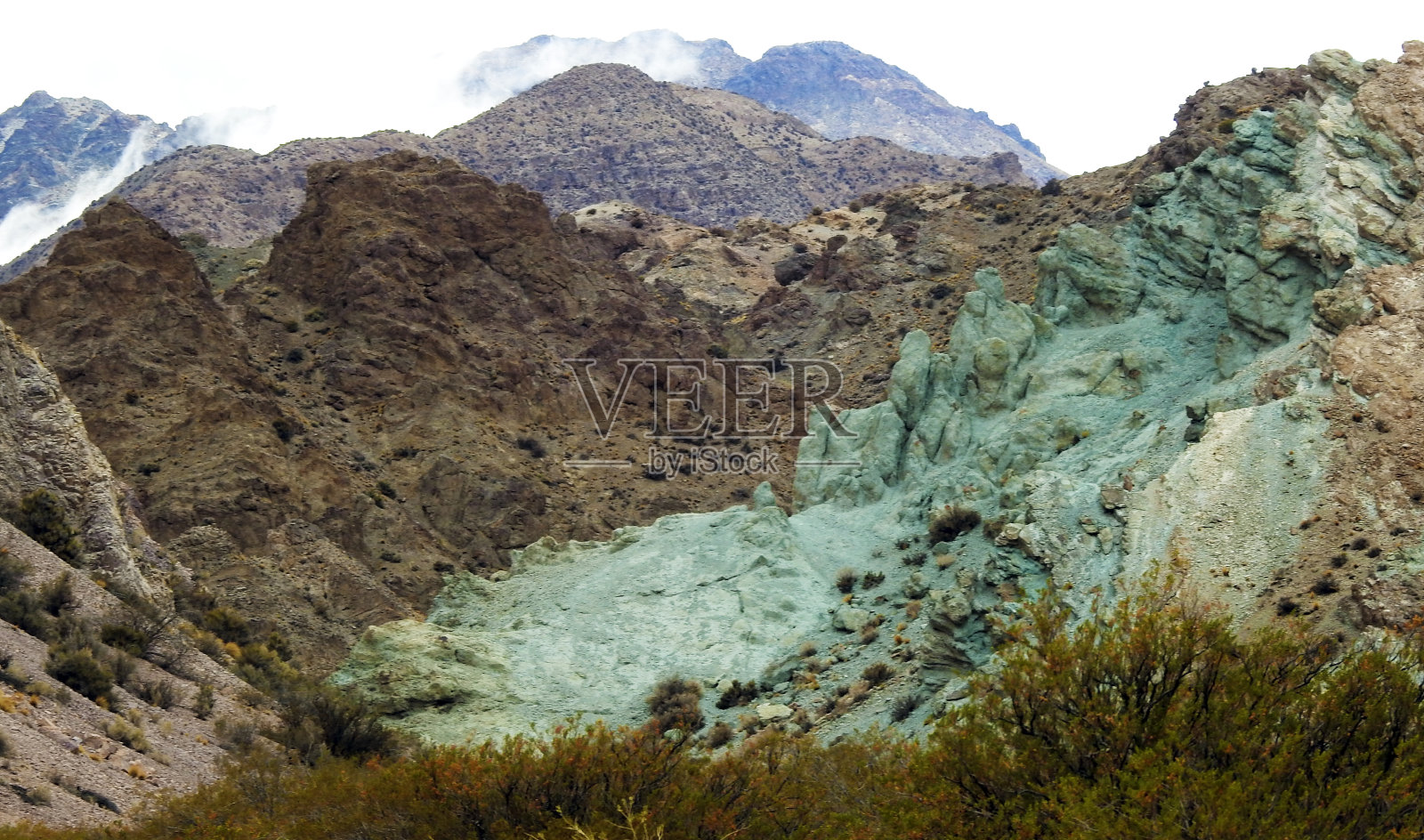 自然奇观-乌斯帕拉塔，七色山-门多萨-阿根廷照片摄影图片