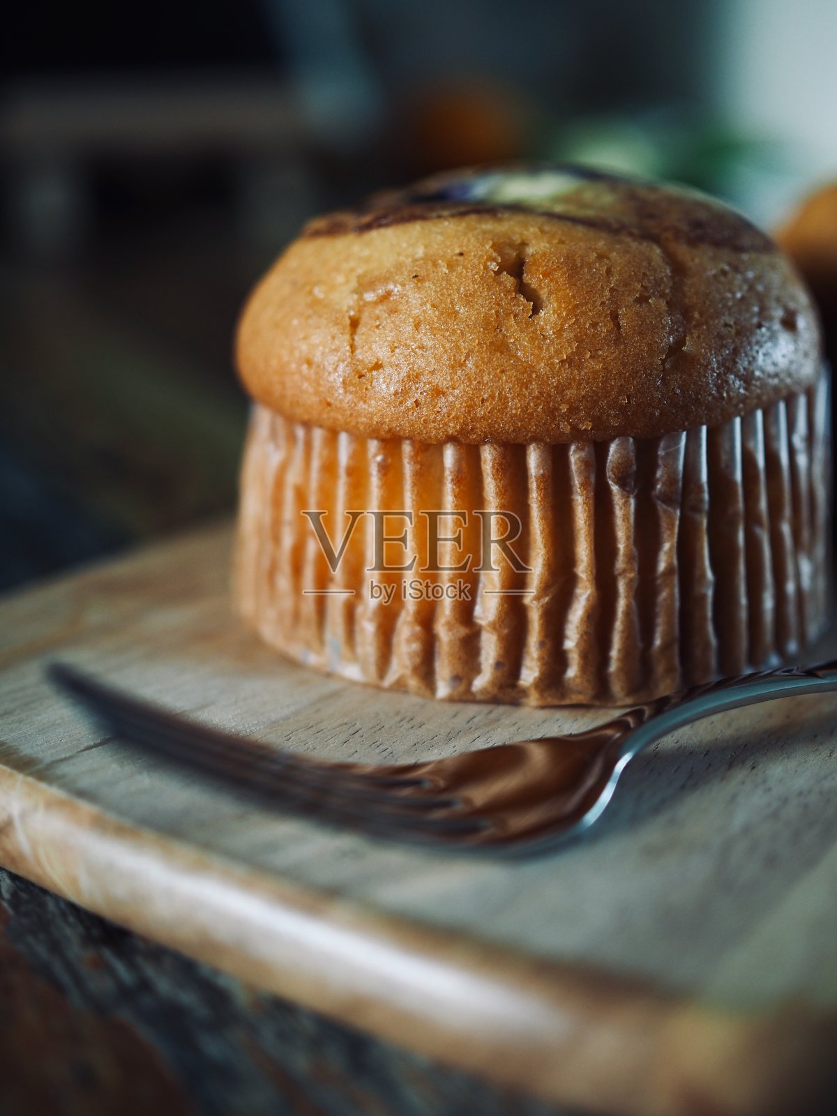 自制蓝莓松饼，纸杯蛋糕，面包照片摄影图片