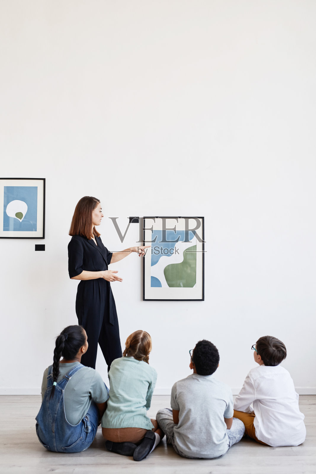 博物馆艺术课照片摄影图片