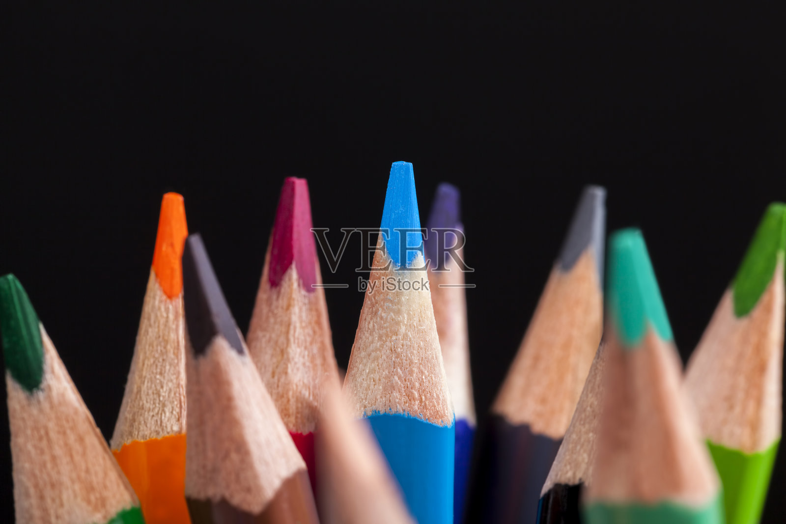 普通彩色木铅笔，用软铅笔芯，合拢照片摄影图片