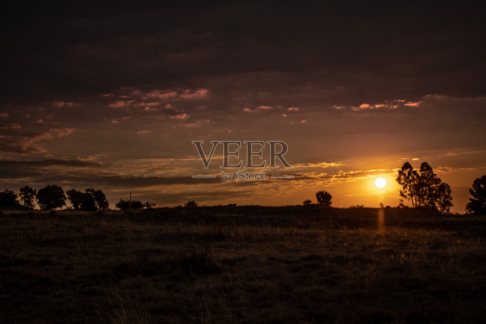 戏剧性的日落照片摄影图片
