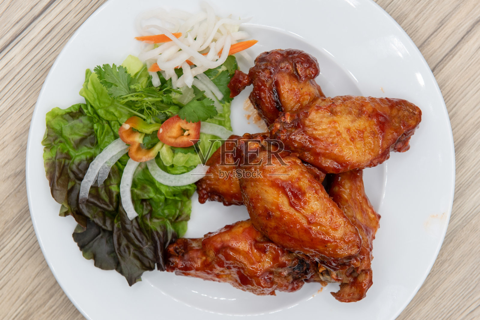 越南菜有多种美味。照片摄影图片