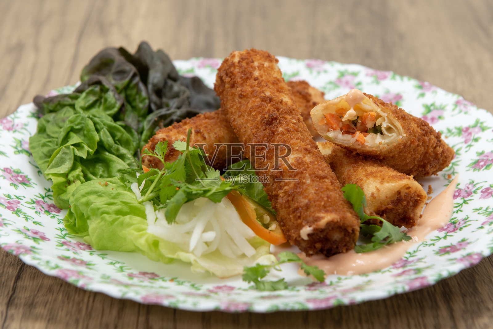 越南菜有多种美味。照片摄影图片