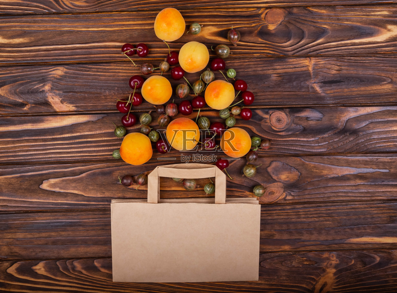 网上购物的概念。网上购买健康食品照片摄影图片