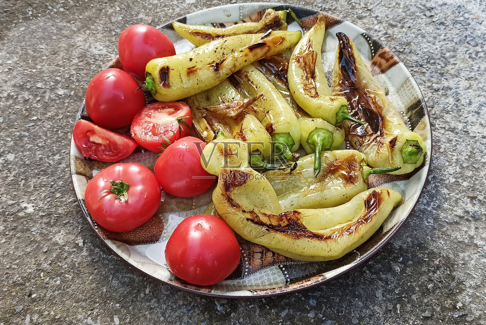 烤红辣椒和番茄照片摄影图片