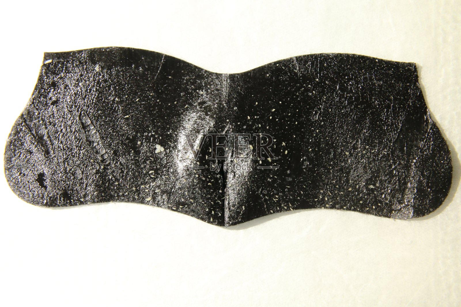 大量角蛋白塞和皮脂块与毛孔袋照片摄影图片