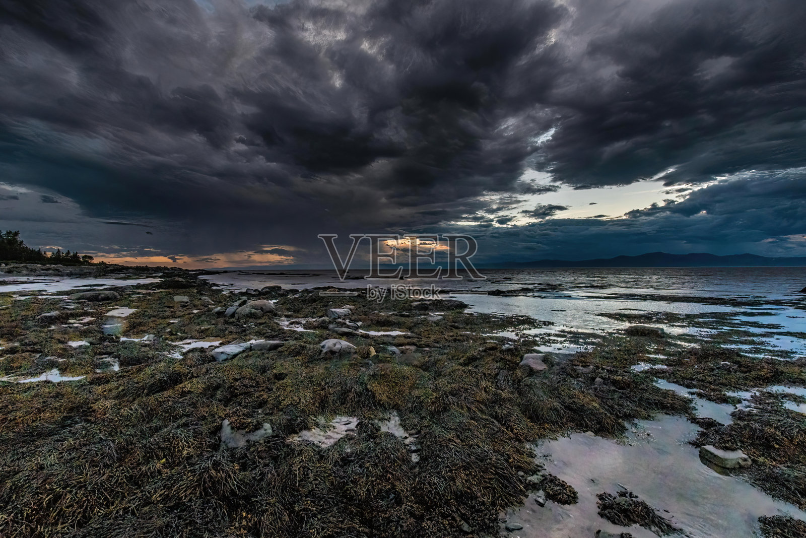 圣劳伦斯河上的日落照片摄影图片