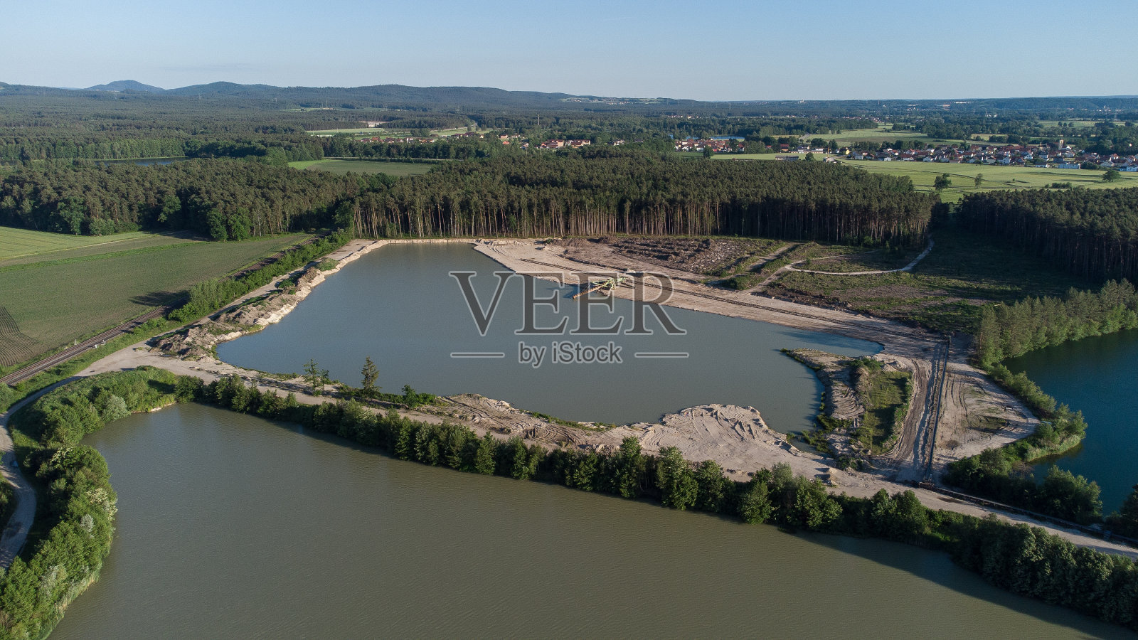 巴伐利亚州Schwandorf附近的Klausensee湖照片摄影图片