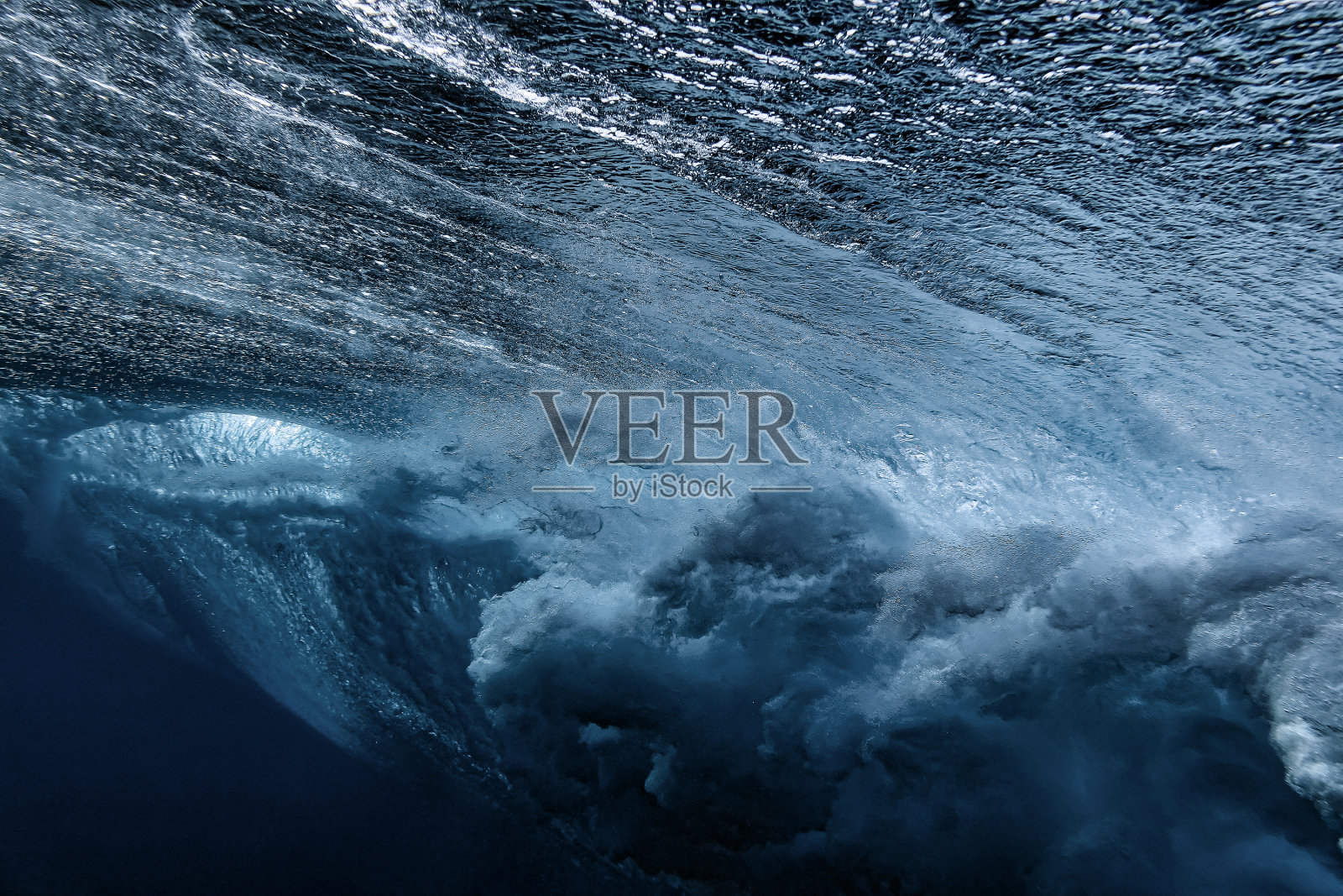 海浪，水下风景照片摄影图片