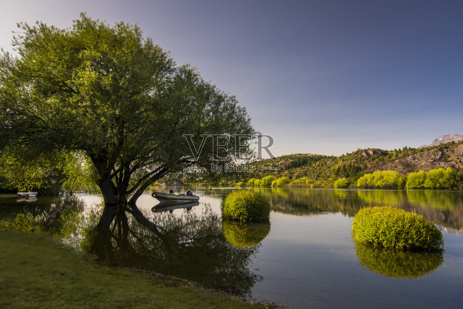 安静的水域Futaleufú河照片摄影图片