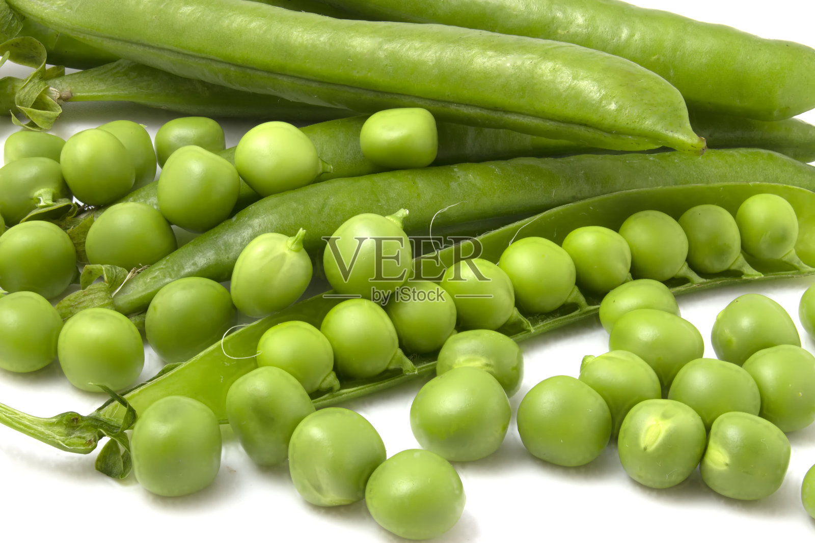 白豌豆上的青豆照片摄影图片