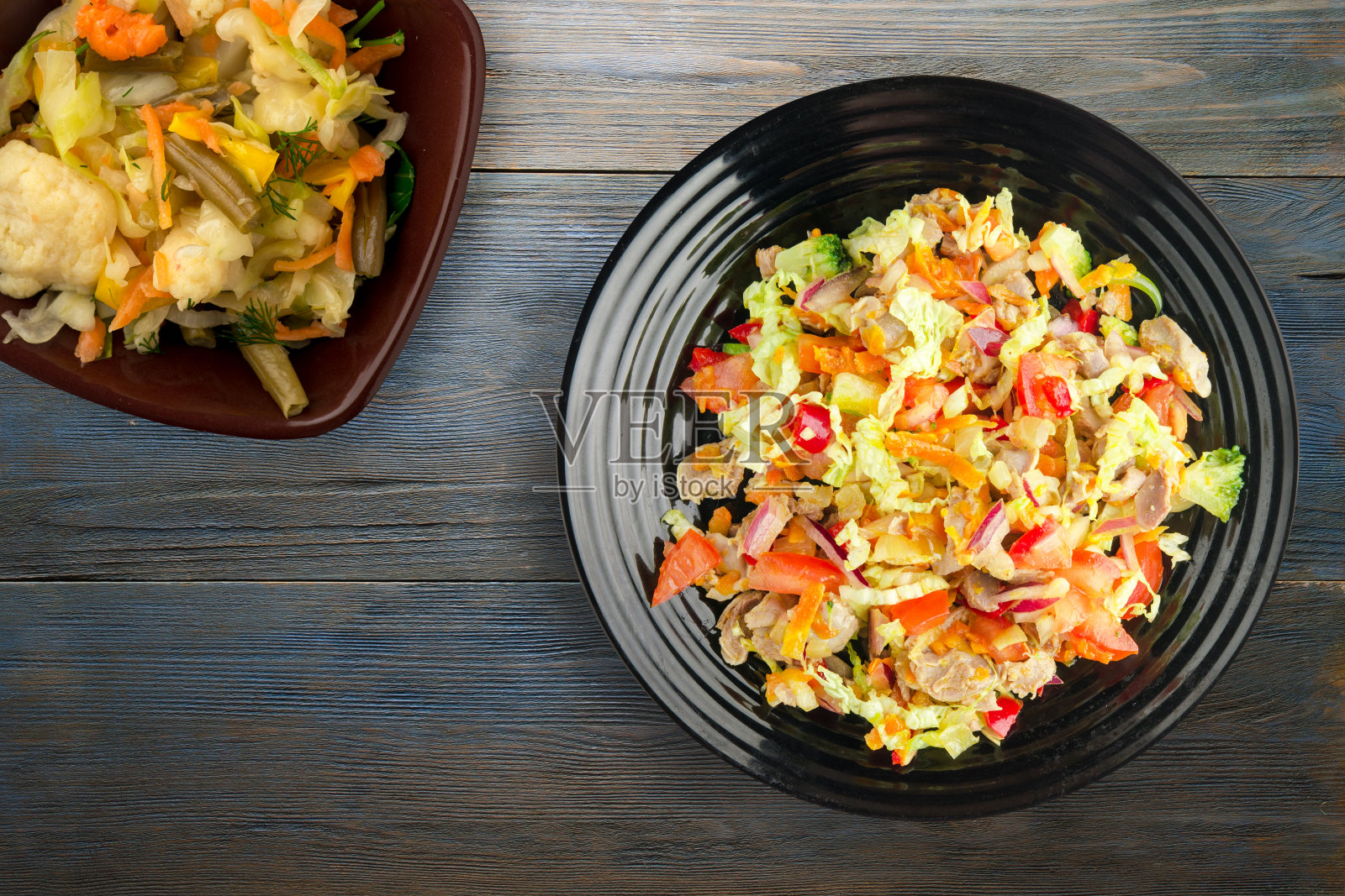 鸡胃沙拉配蔬菜照片摄影图片