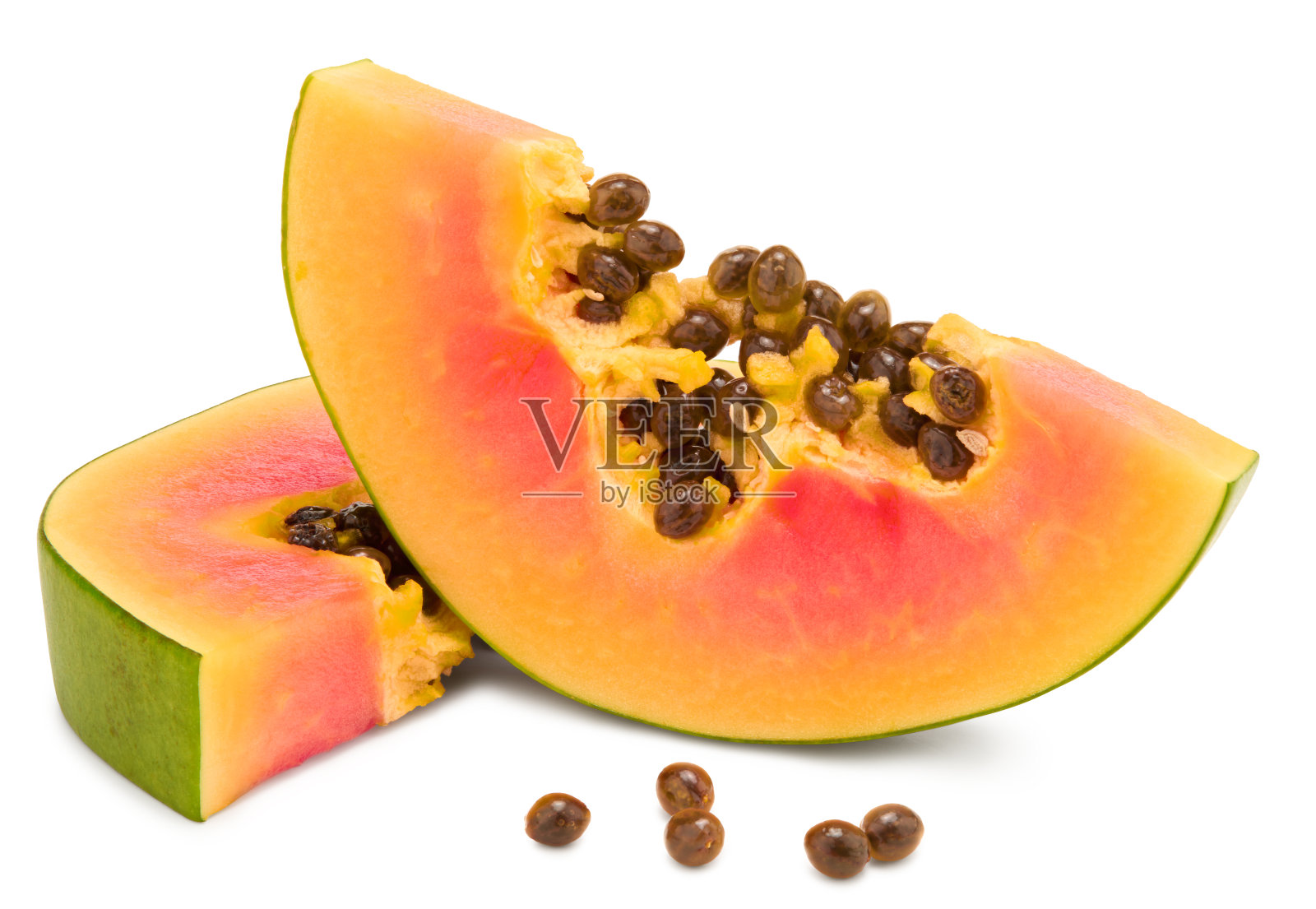 切片成熟番木瓜果实孤立在白色背景。异国情调的水果。剪切路径照片摄影图片