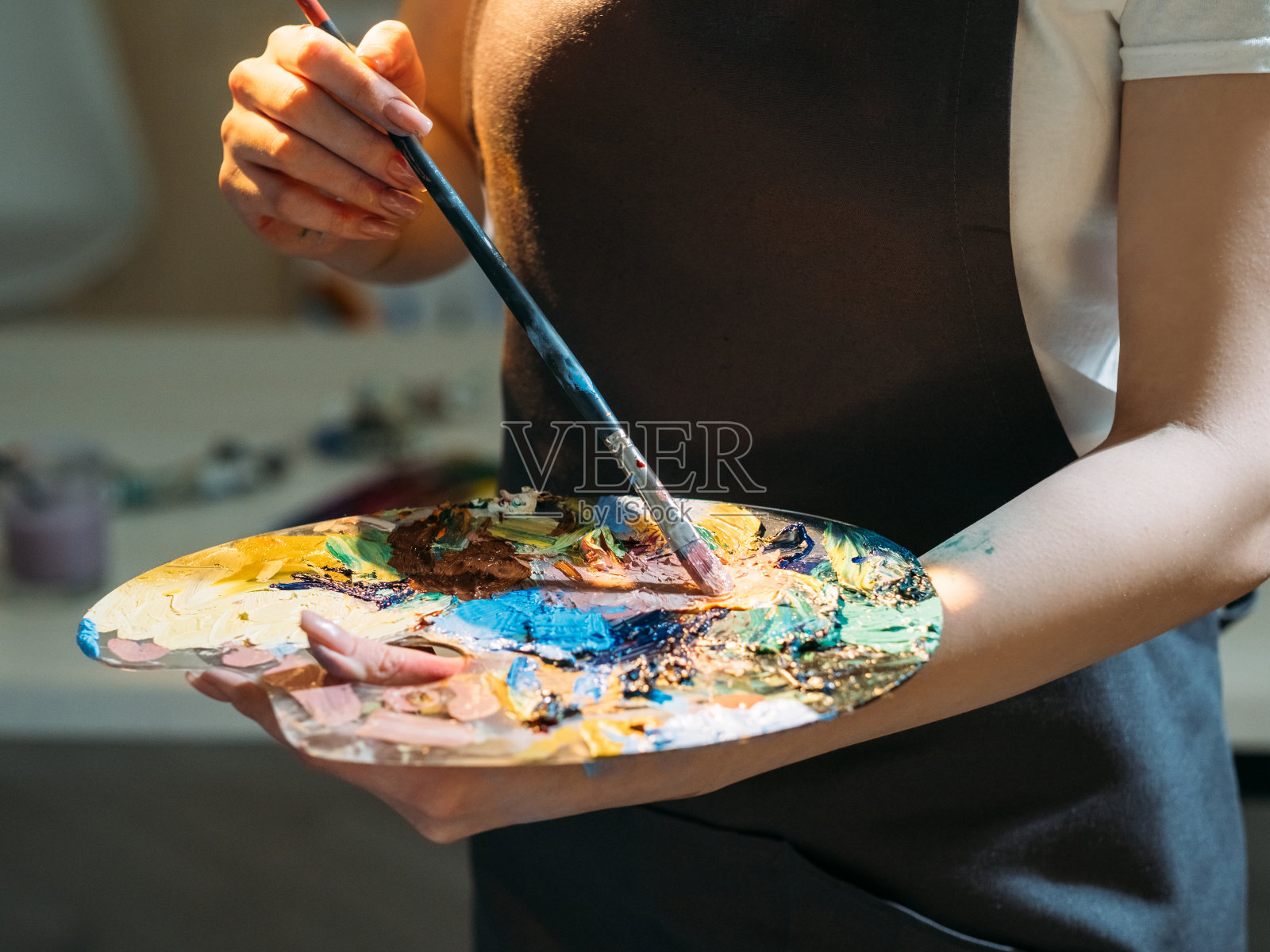 混合色彩的女性艺术家创作工艺艺术照片摄影图片