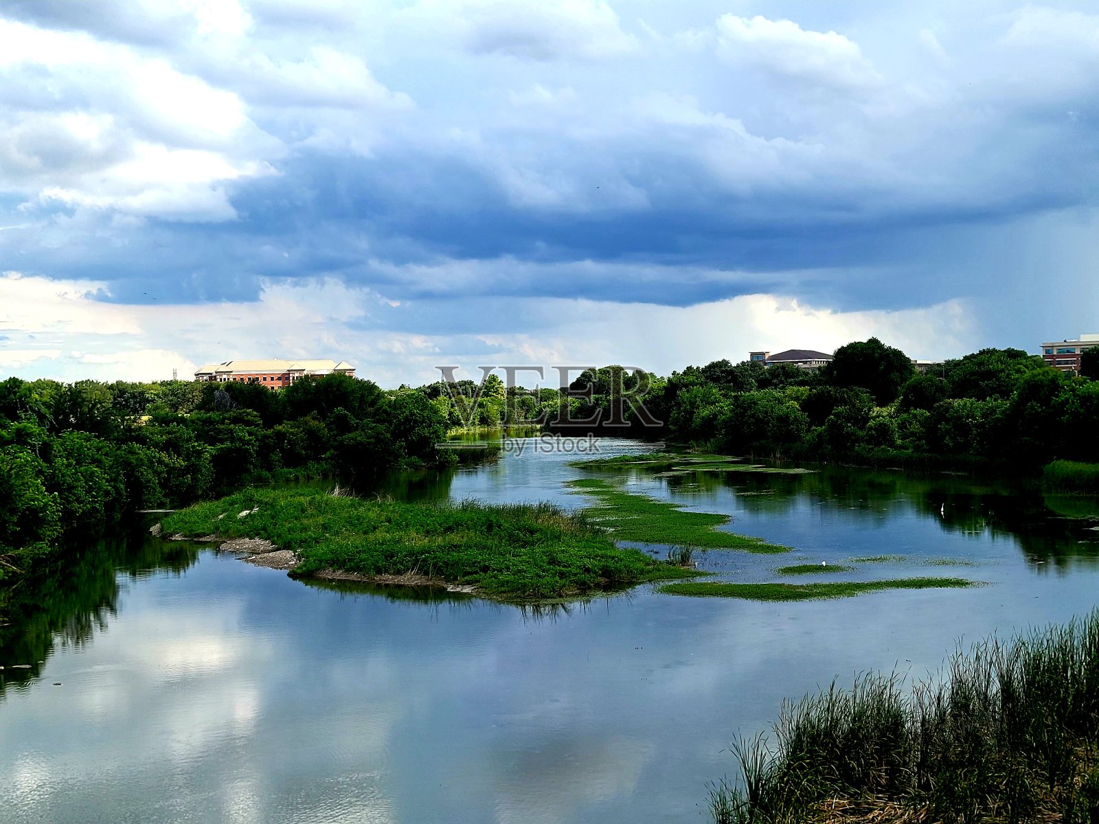 遗产小径公园的雨照片摄影图片