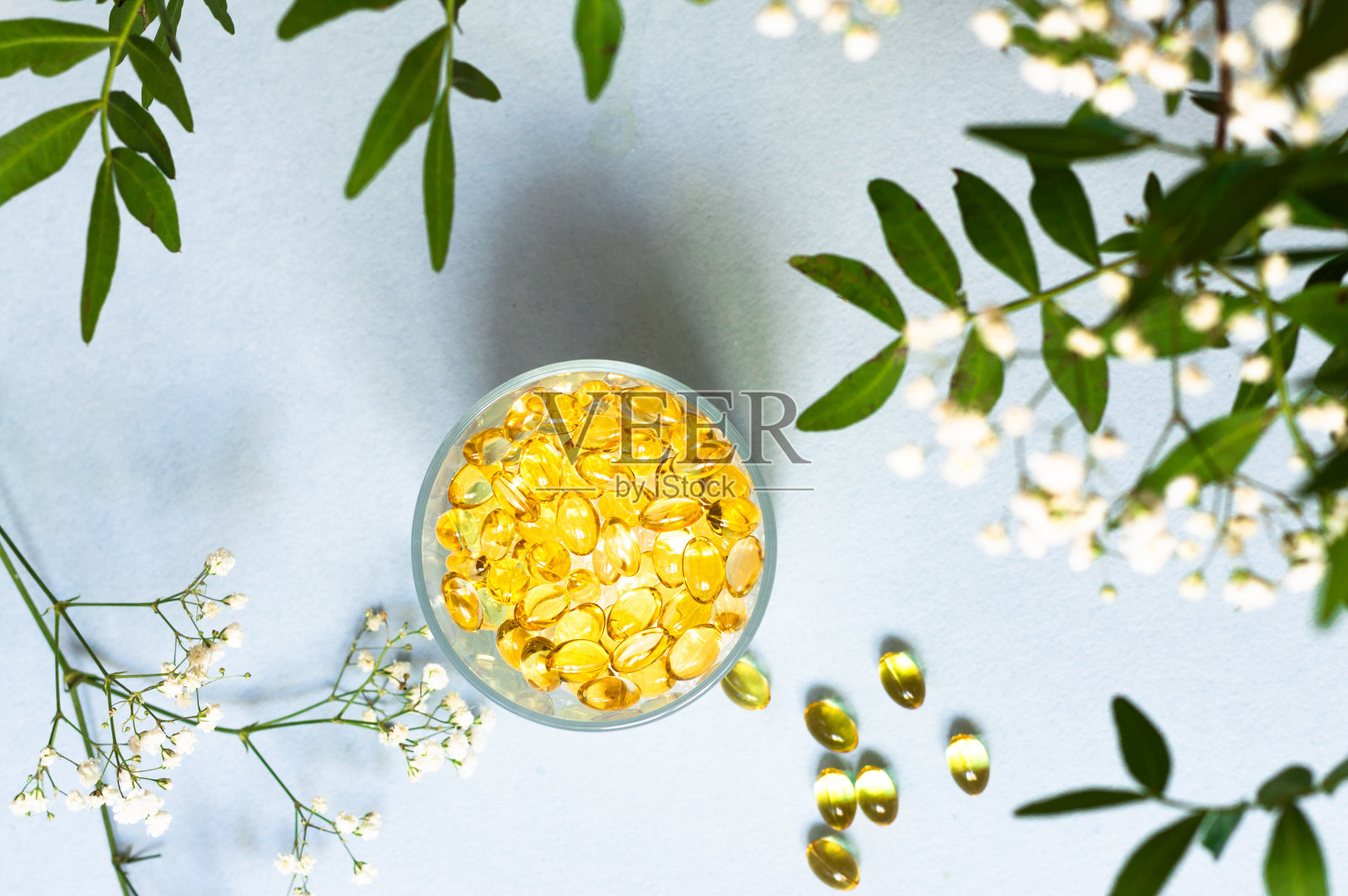 鱼油补充剂照片摄影图片