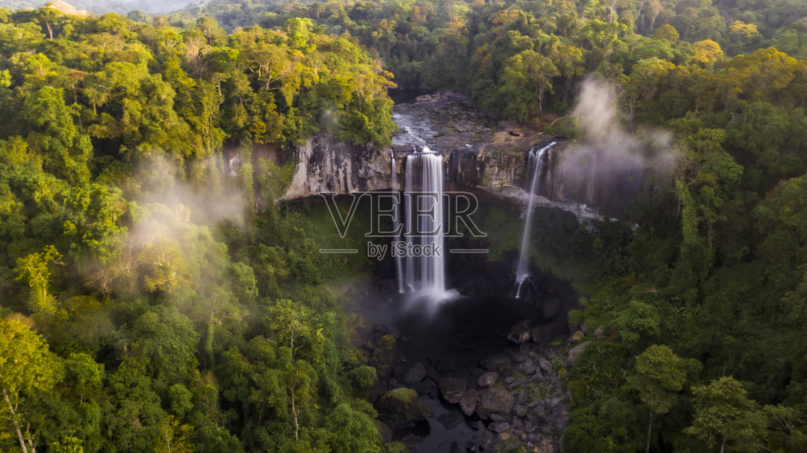 美丽的瀑布K50在越南中部森林照片摄影图片