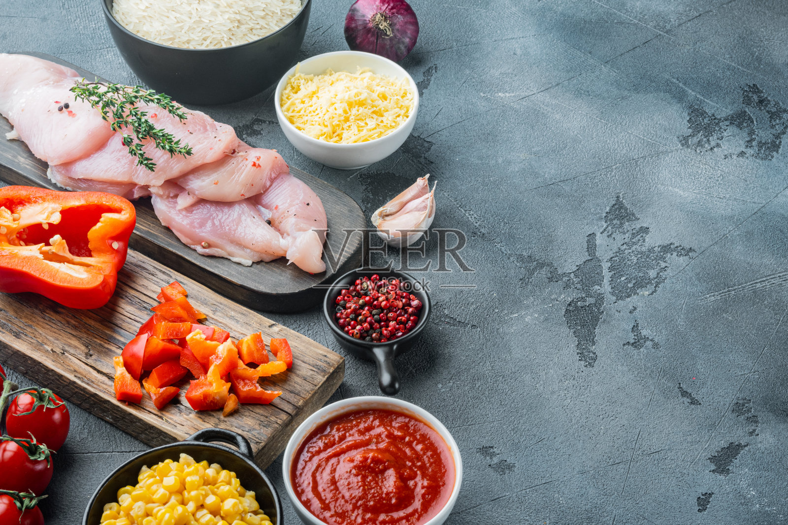 墨西哥食物。南美美食。传统的成分，在灰色背景与复制空间的文本照片摄影图片