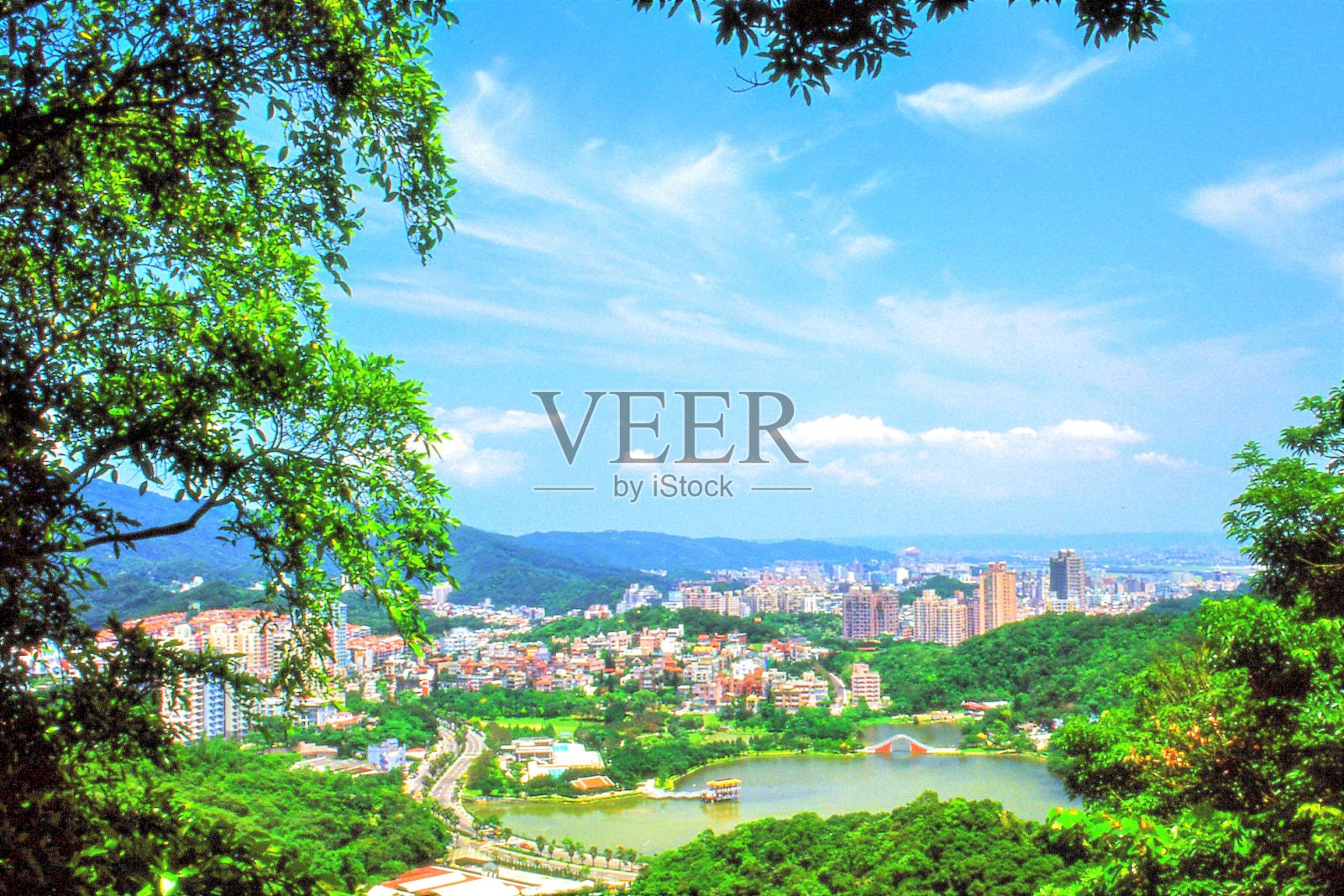 台湾台北盆地，城市景观照片摄影图片