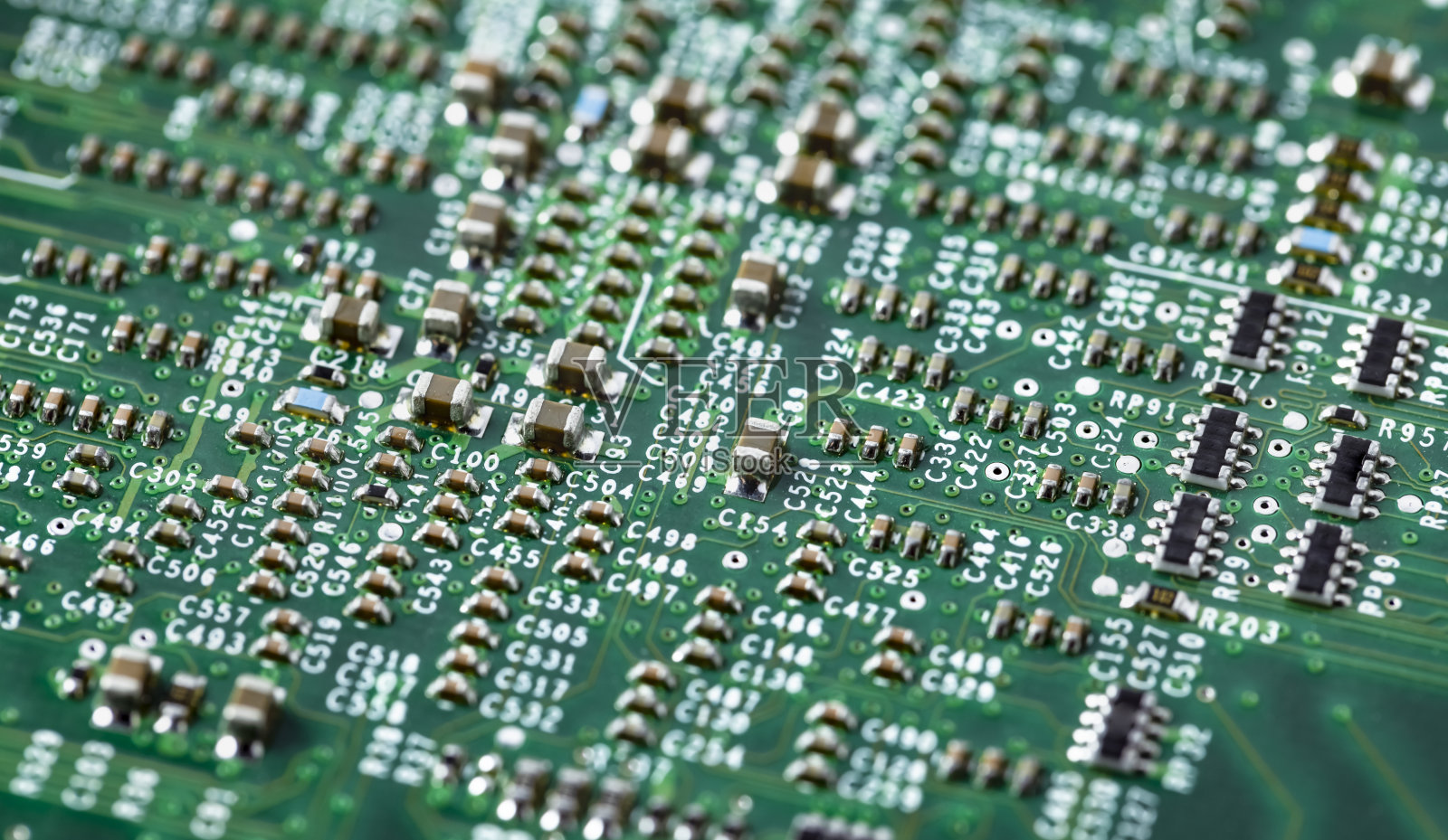 计算机的复杂电子电路和部件照片摄影图片