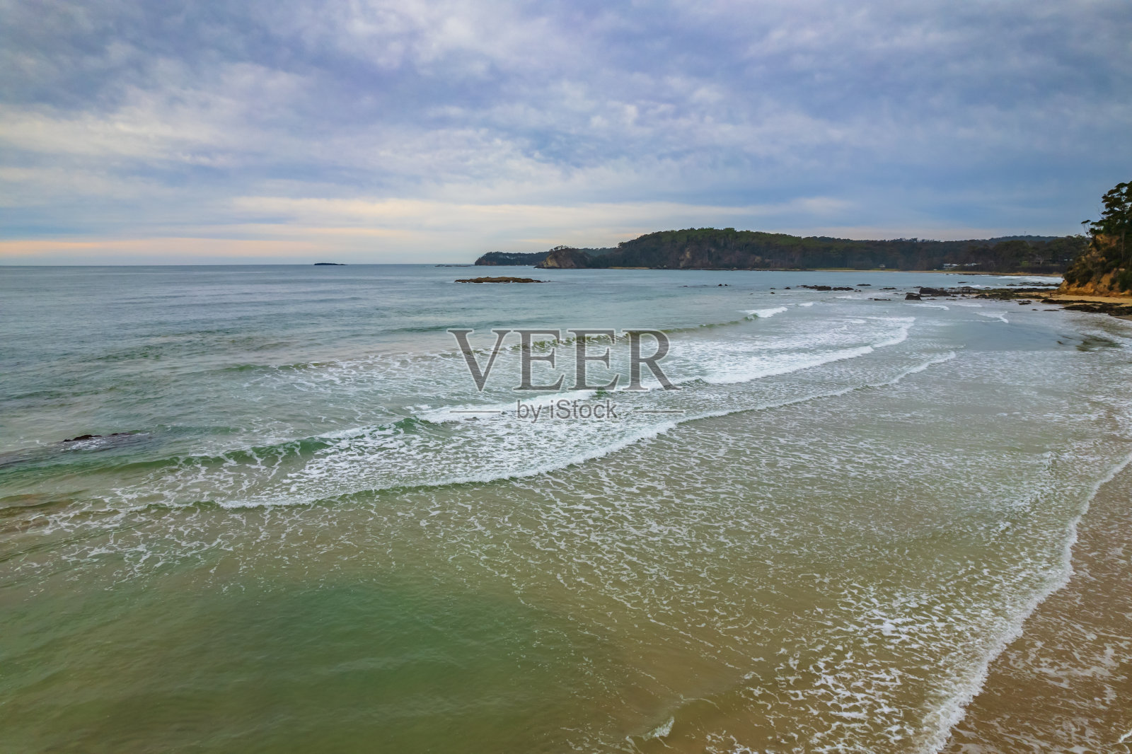 丹汉姆海滩多云的清晨海景照片摄影图片