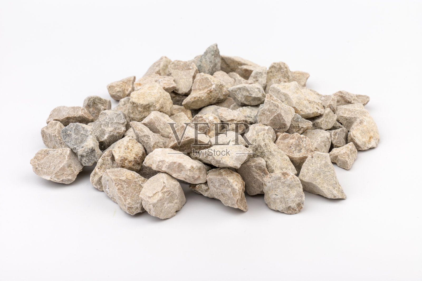 灰色小岩石地面纹理孤立在白色背景。小石头路。照片摄影图片