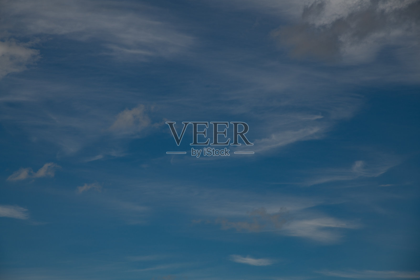 科罗拉多天空中缕缕卷云照片摄影图片