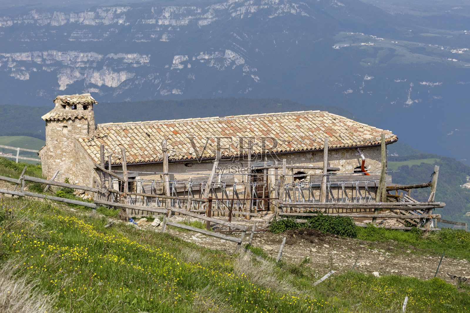 巴尔多山照片摄影图片