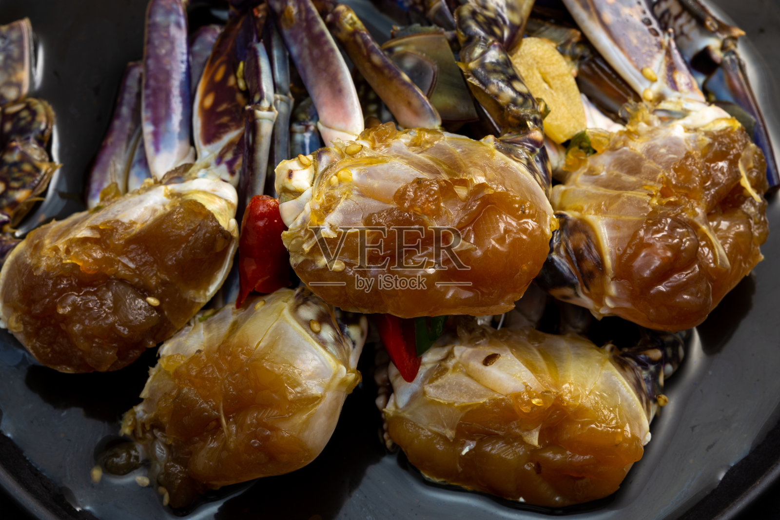 酱油腌的生螃蟹照片摄影图片