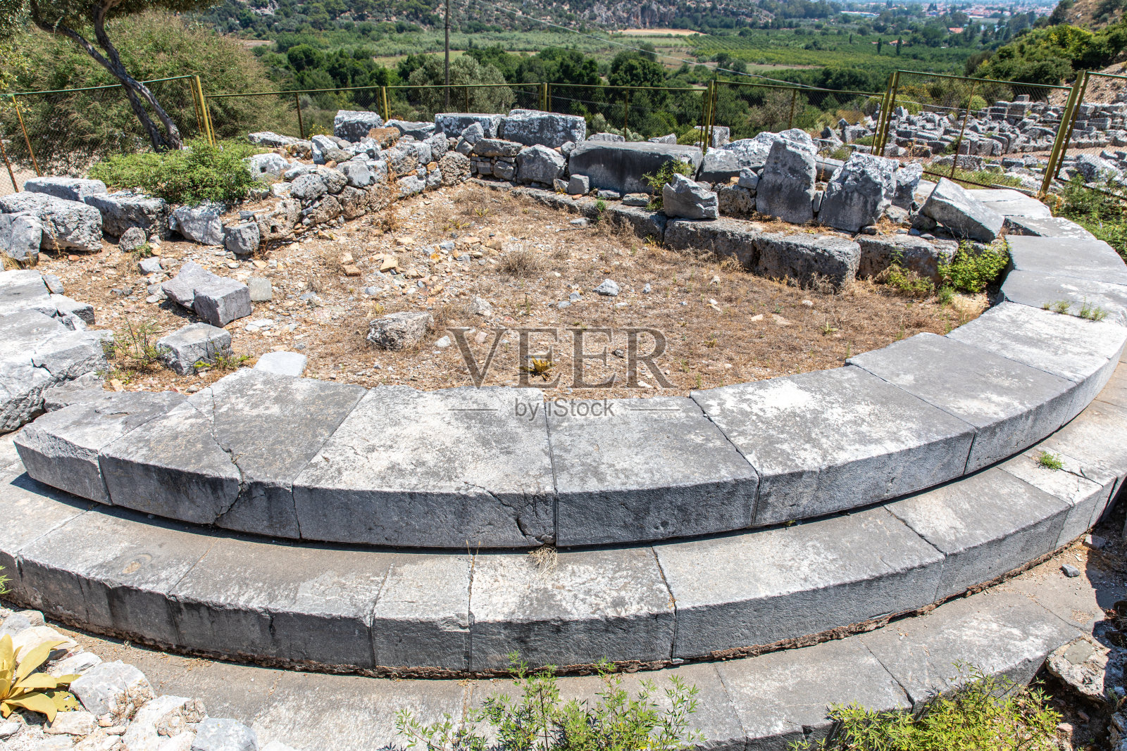 公园里的石头照片摄影图片