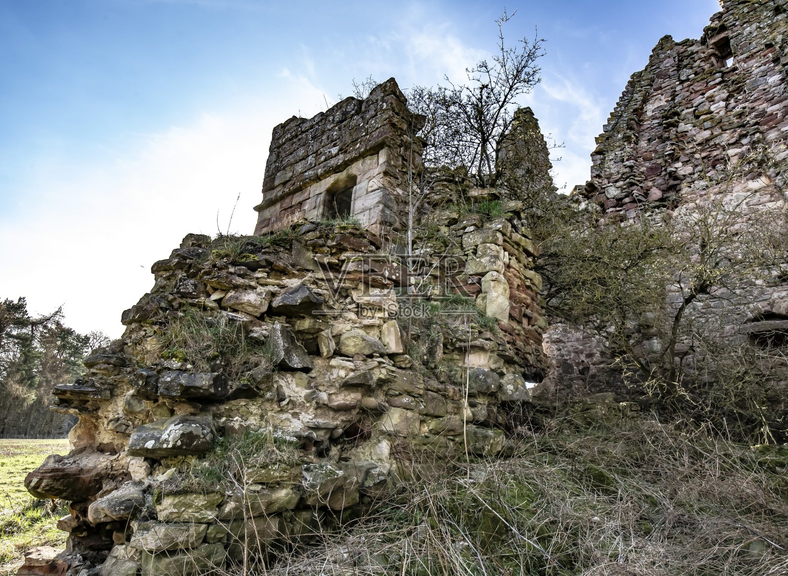 内墙的碎石。照片摄影图片