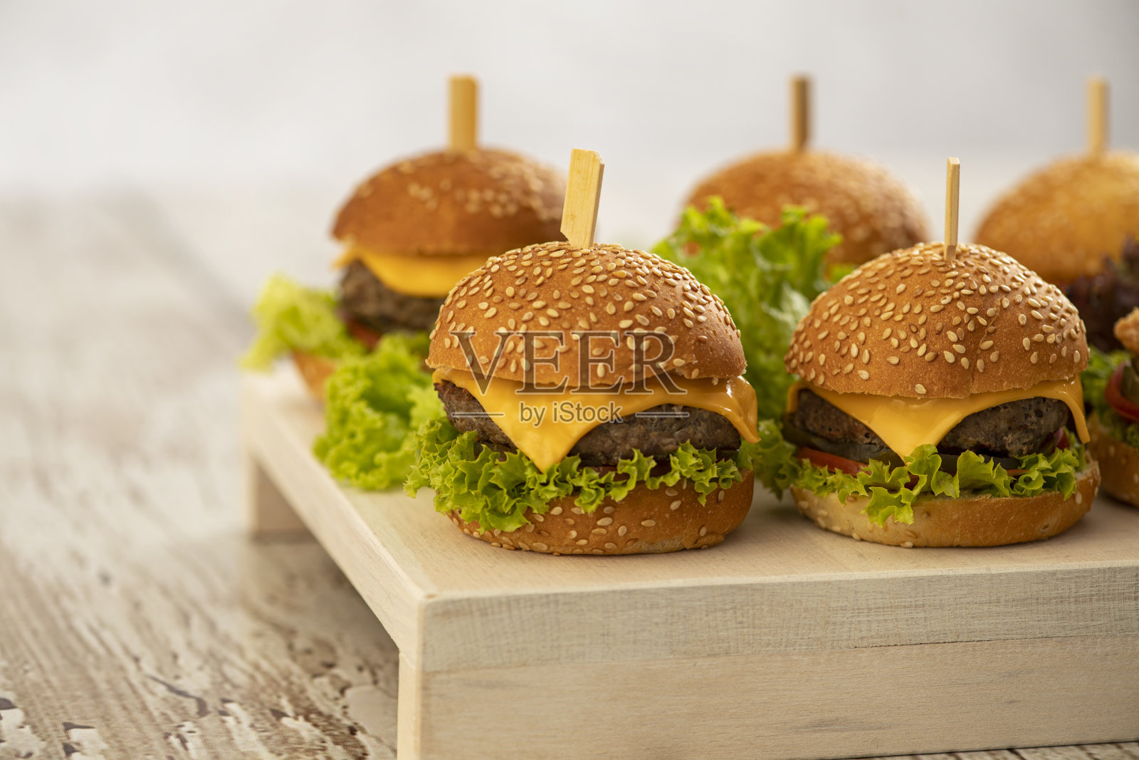 迷你奶酪生菜汉堡照片摄影图片