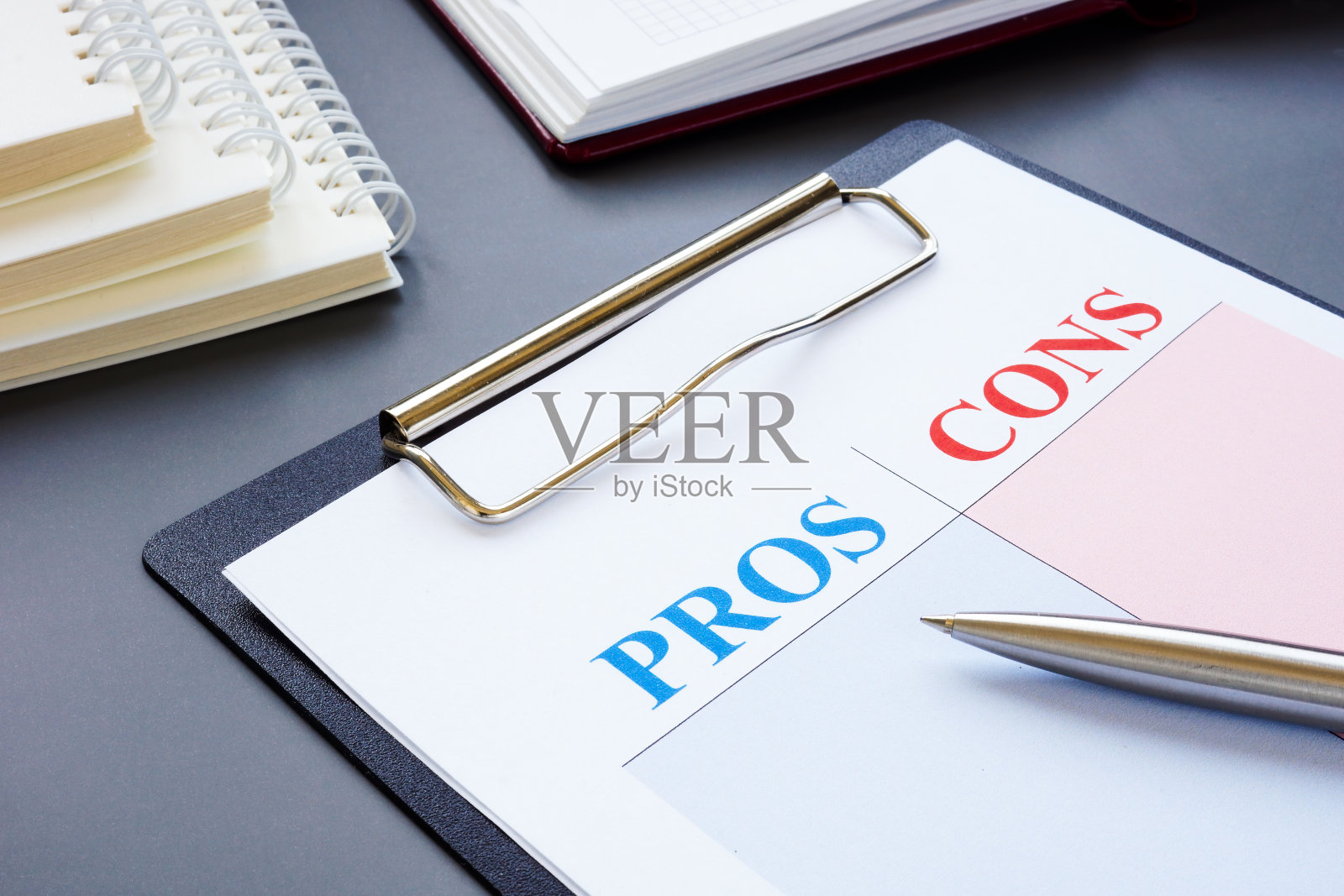 优点和缺点列表为正确的选择。照片摄影图片