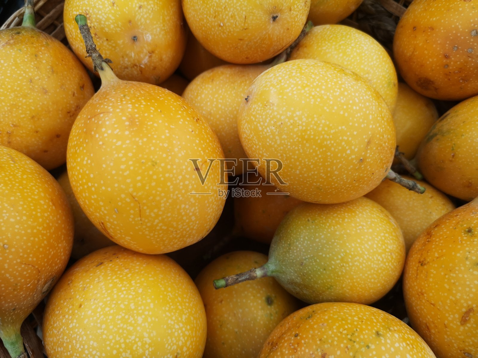 石榴，美味的热带水果，西番莲。照片摄影图片