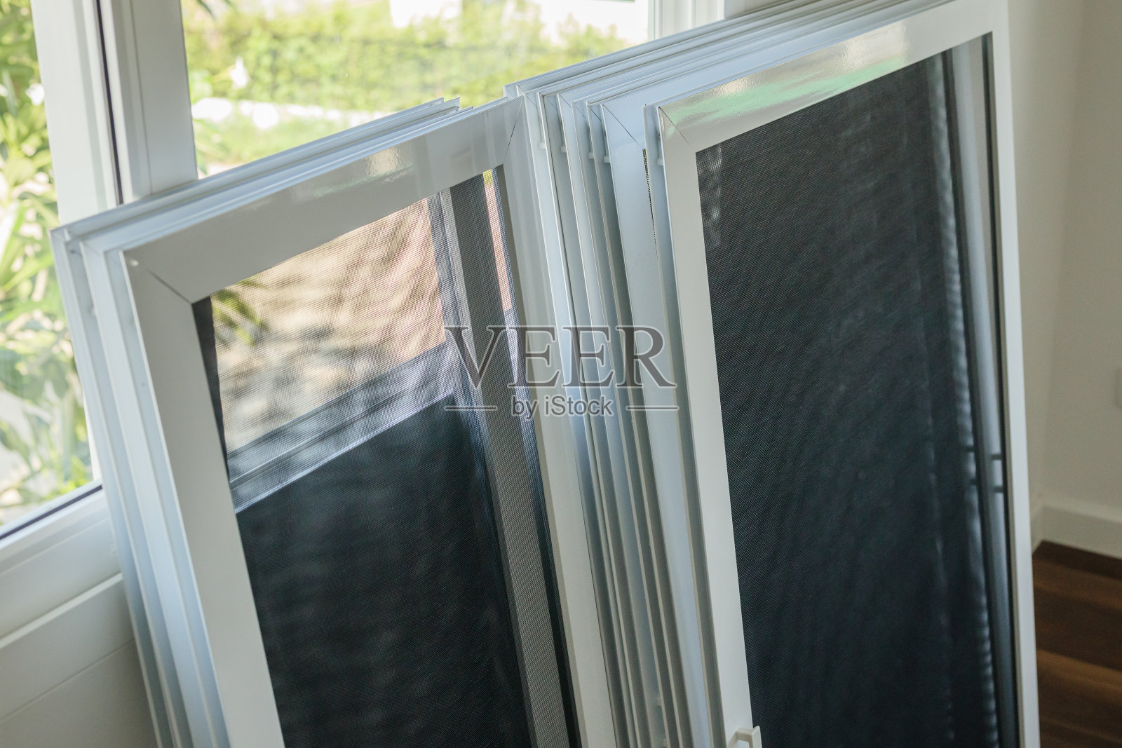 蚊帐窗纱可以防虫照片摄影图片