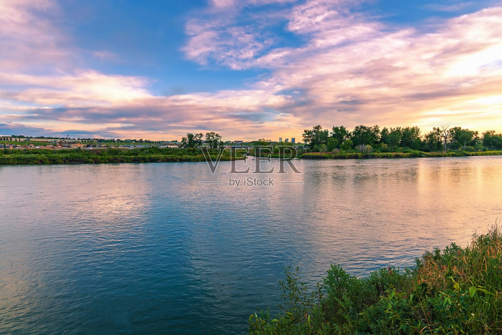 弓河上的日出照片摄影图片