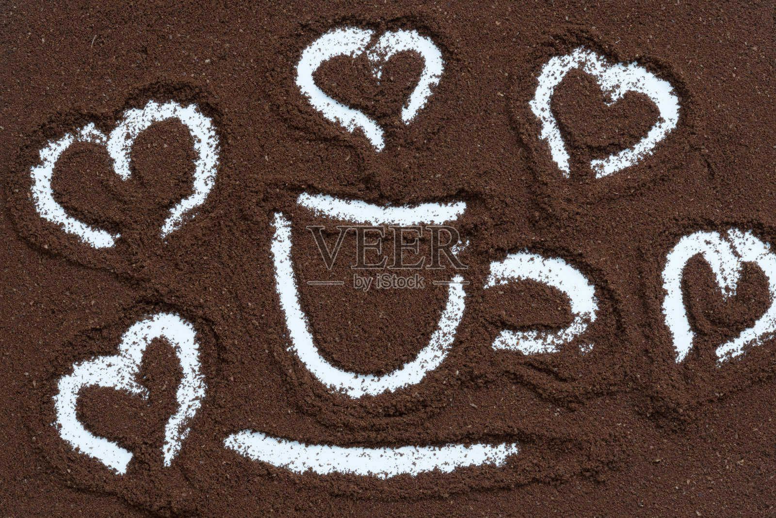 从以上观点。咖啡粉。画一个带有香气的咖啡杯。咖啡的爱的概念照片摄影图片