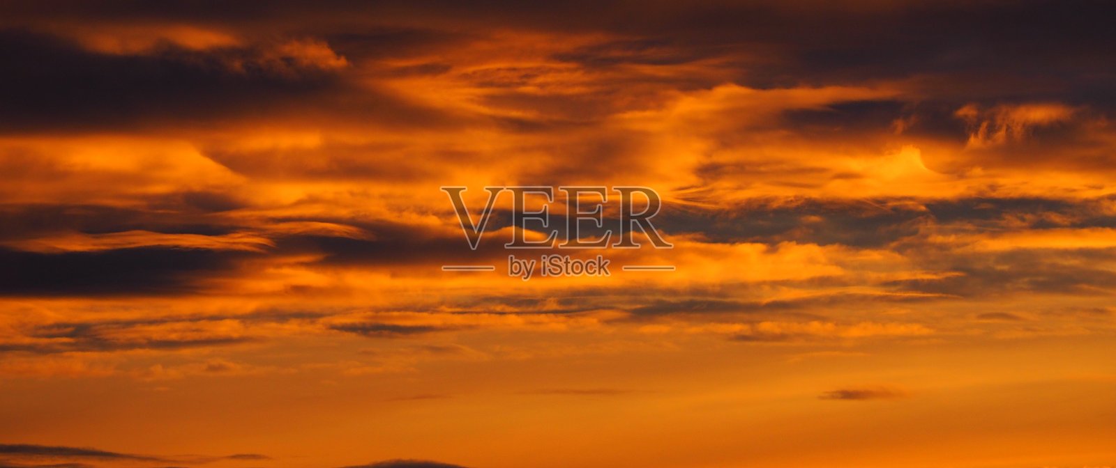 暗橙色的云照片摄影图片