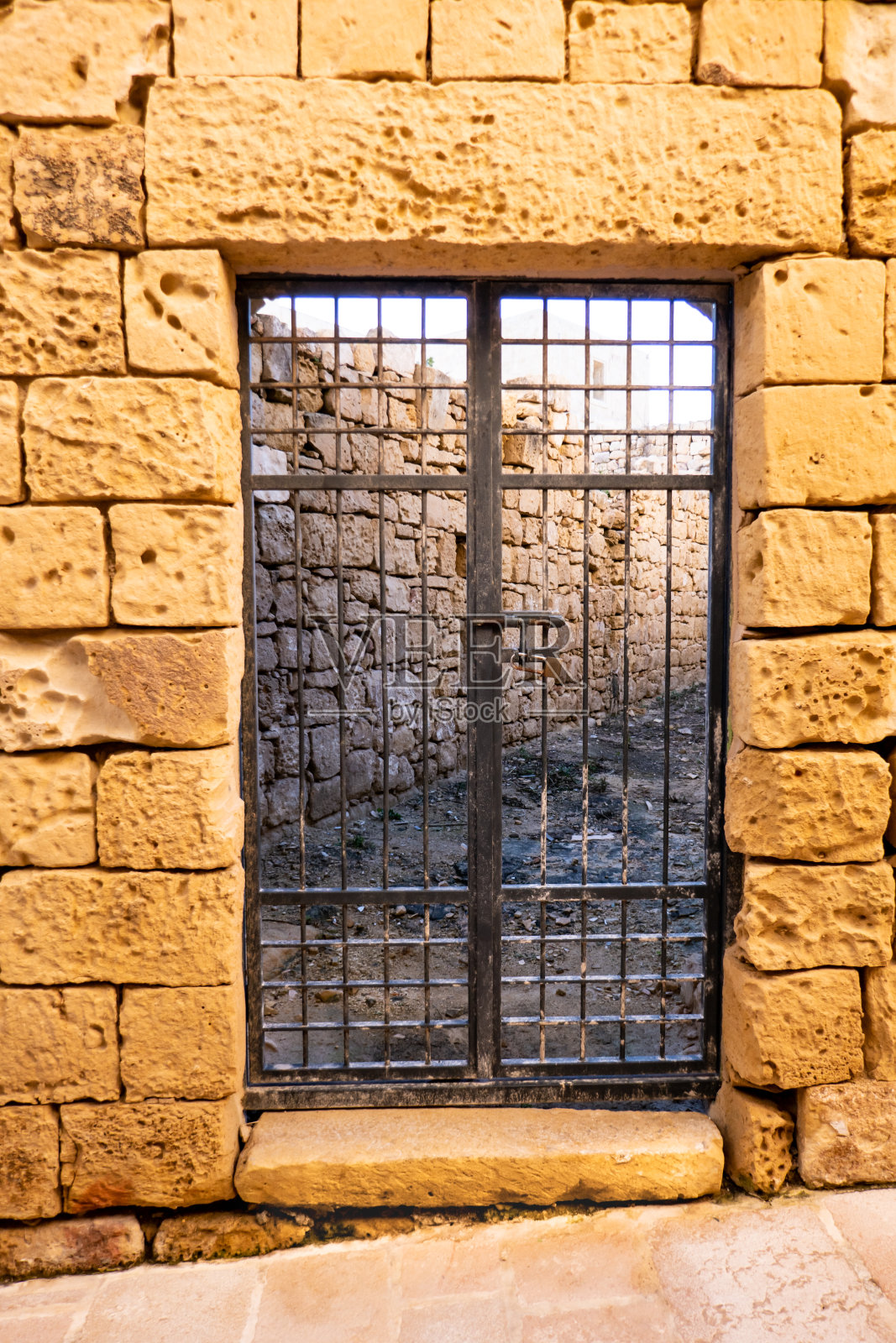 铁门照片摄影图片