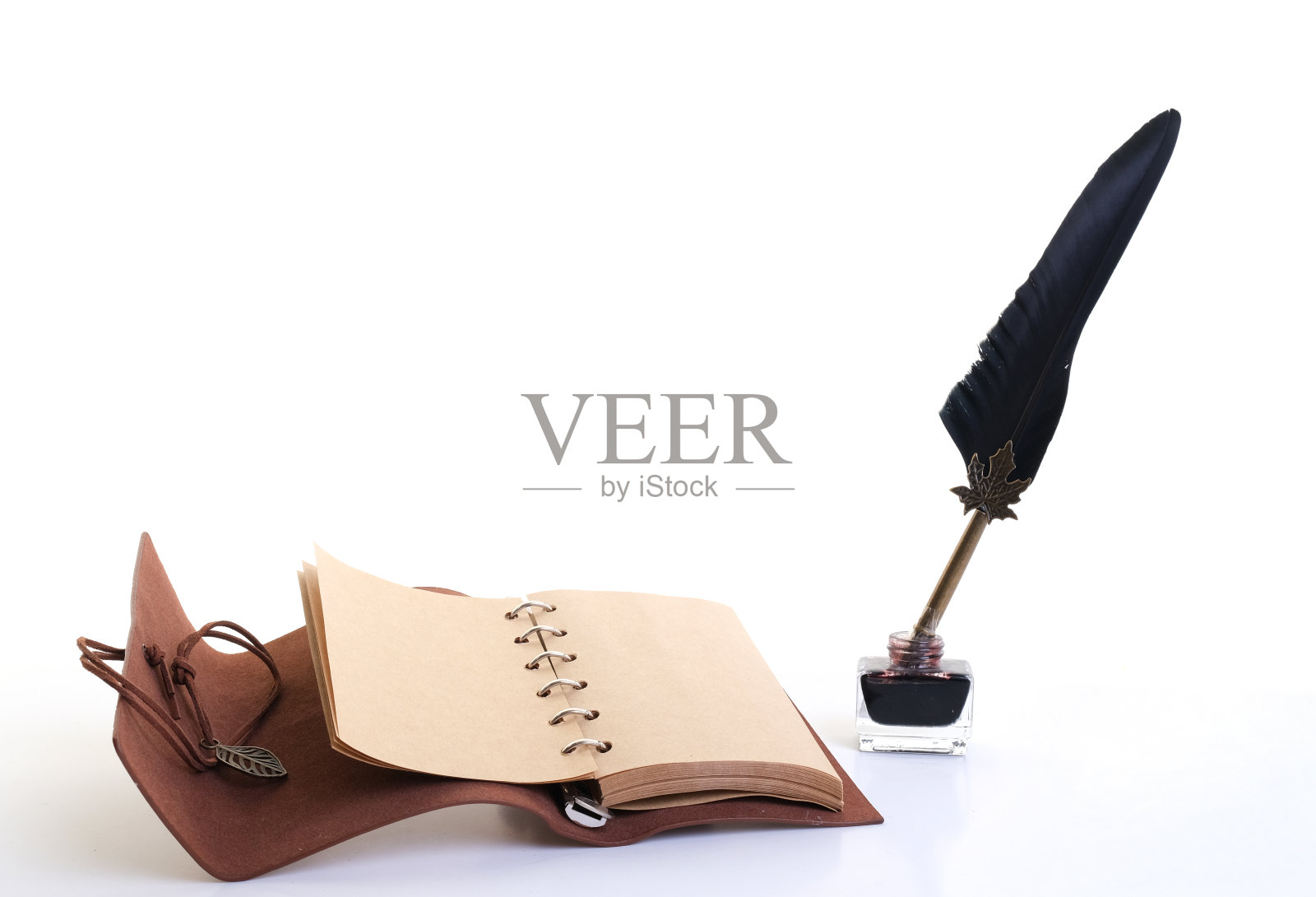 钢笔、笔记本和墨水瓶-书法套装照片摄影图片