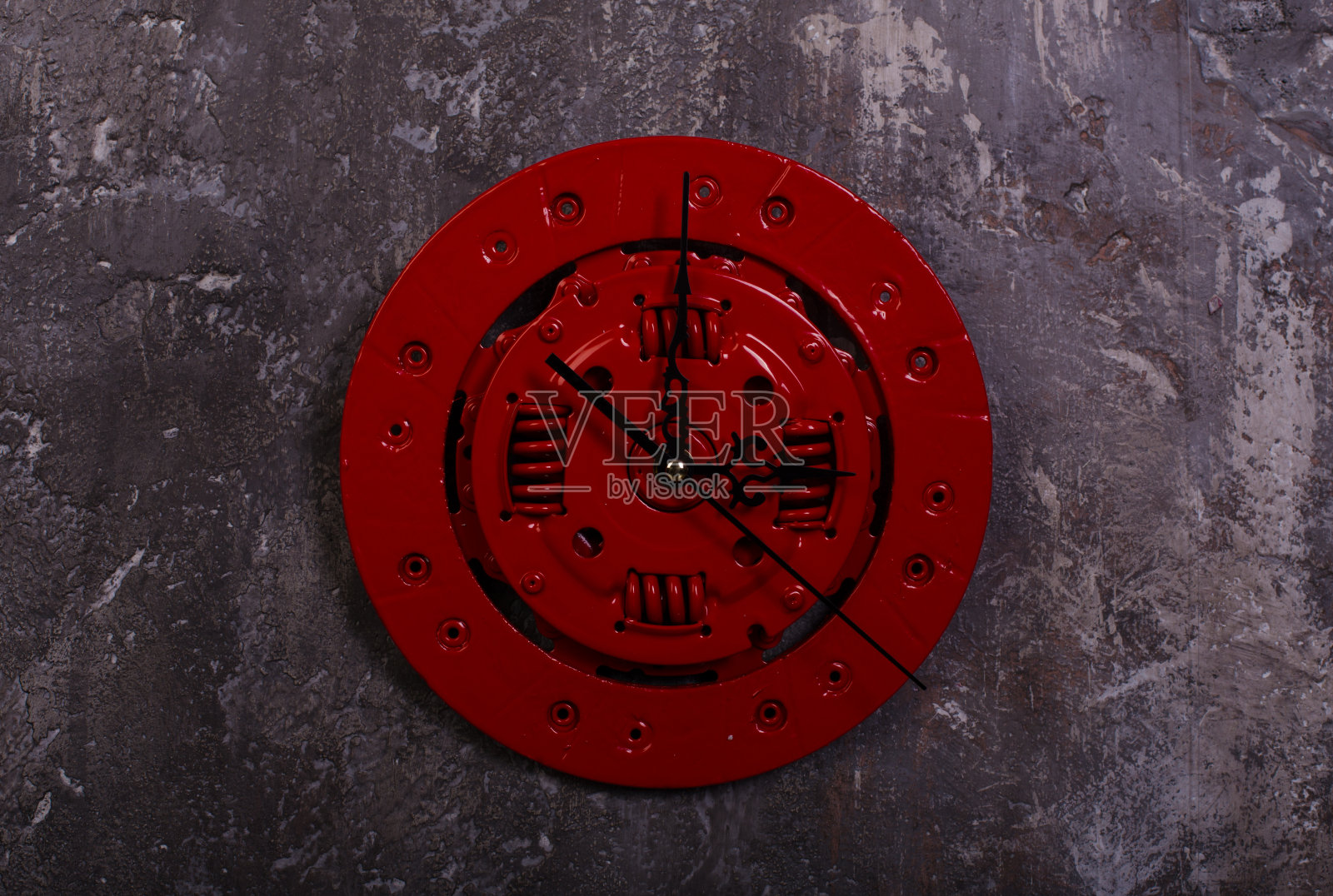 自制阁楼式钟表制造汽车零件金属照片摄影图片