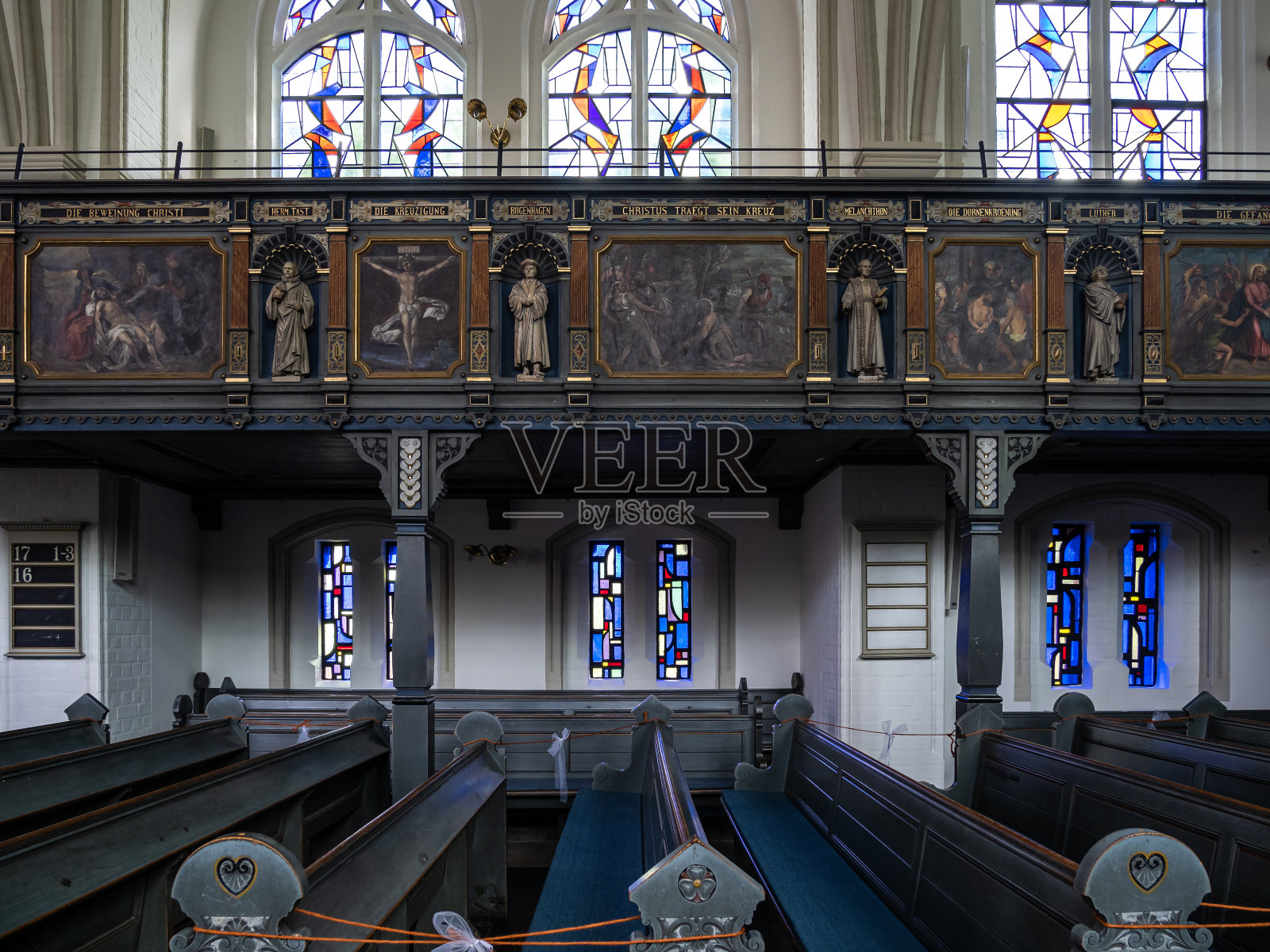 德国弗伦斯堡于尔根斯比的圣于尔根教堂内部照片摄影图片