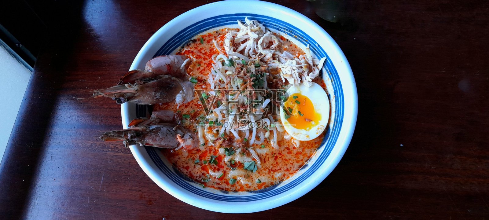 一碗虾面照片摄影图片