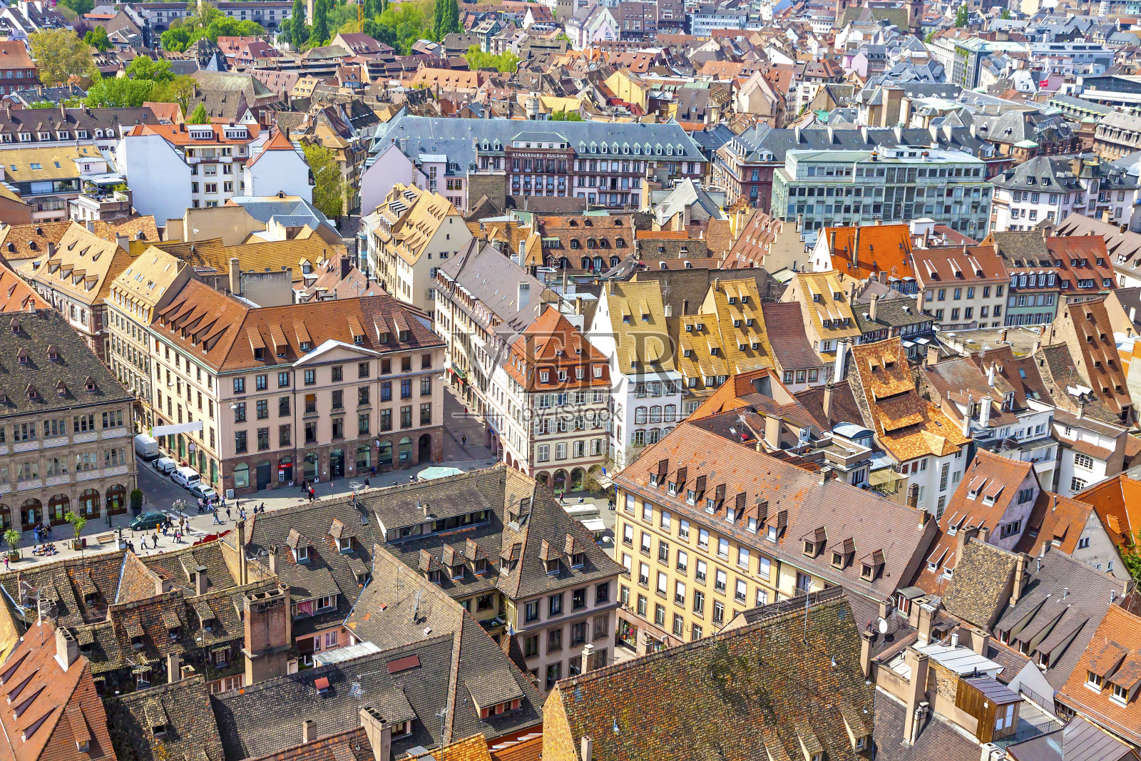 法国斯特拉斯堡老城的空中鸟瞰图照片摄影图片