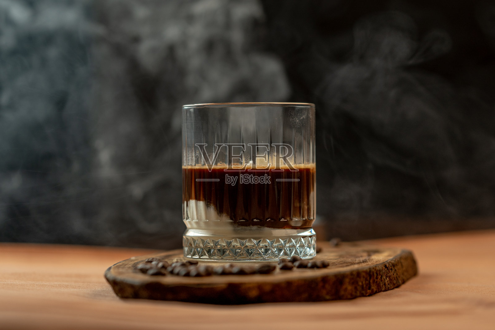 淹死了照片摄影图片